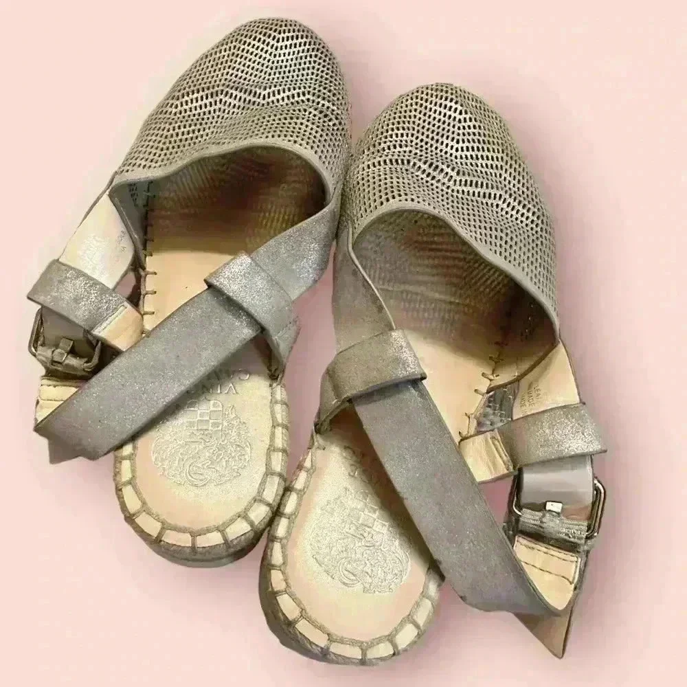 Vince Camuto vince camuto